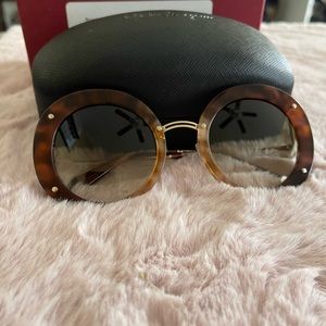 SALVATORE FERRAGAMO SUNGLASS